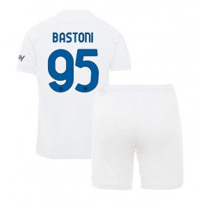 Inter Milan Alessandro Bastoni #95 Udebanesæt Børn 2023-24 Kort ærmer (+ korte bukser)